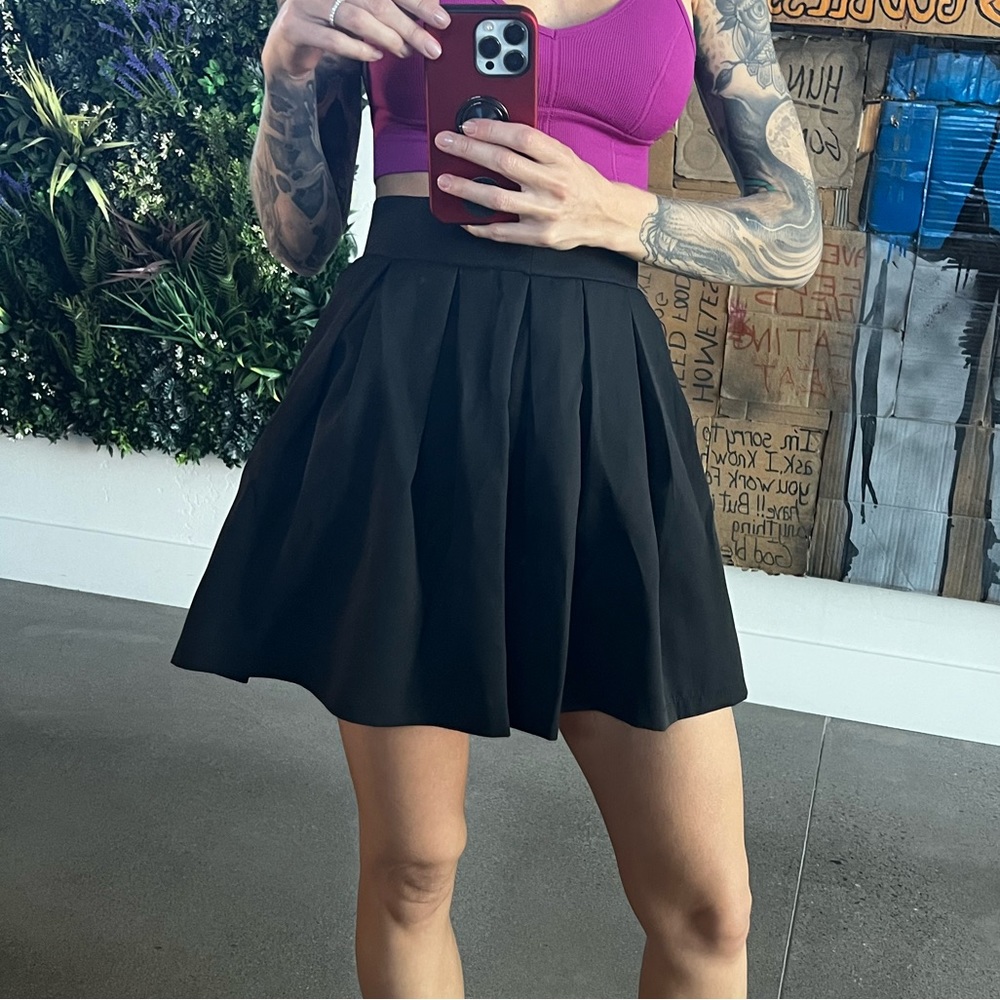 Black skirt. XXS
